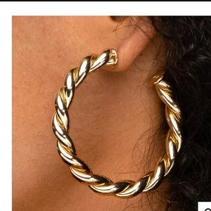 Jaclyn Hill Twist Hoop